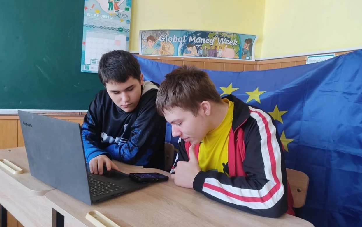 Під час обласного відбору European Money Quiz