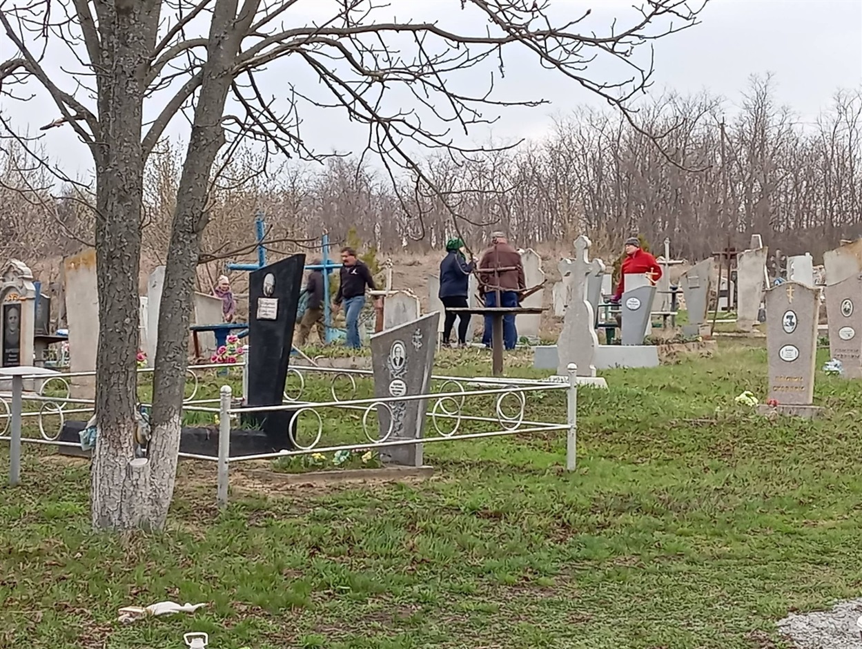 Кладовище у селі Плоске
