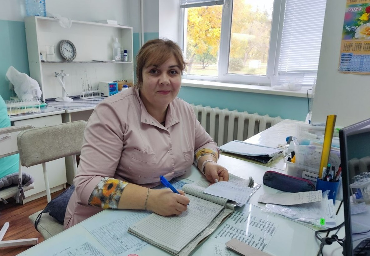 Лаборантка Олена Мусцева