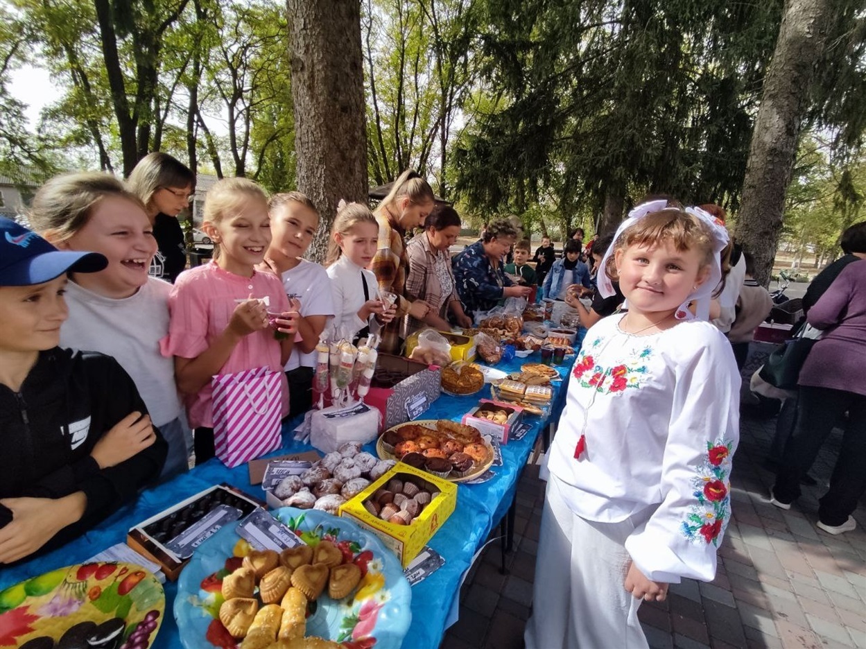 Школярі ярмаркують