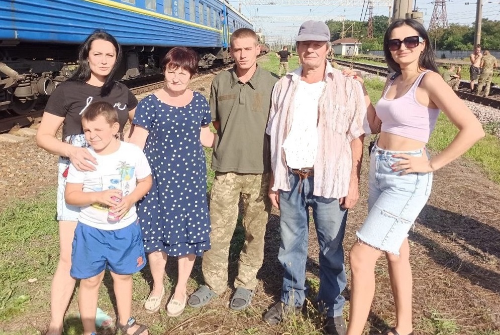 ​Дядько Микола з племінниками - Валентином, Наталією, Альоною з сином​