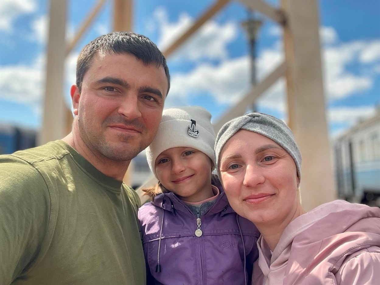 Андрій Зарецький з донькою та дружиною