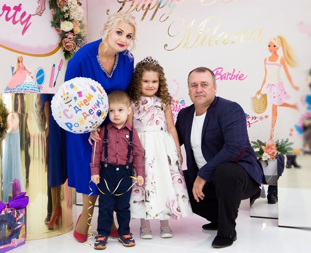 Дарина Корольчук з сім'єю