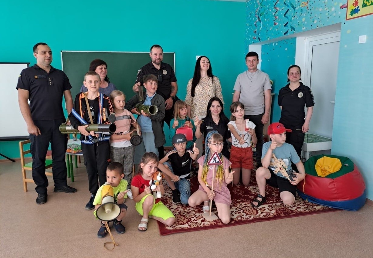 Поліцейські офіцери Новопразбкої громади провели захід для дітей