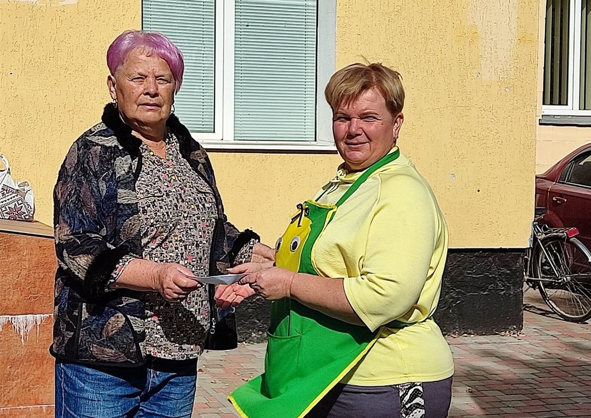 Наталія Стиркуль та керівниця ГО "Кущ добра" Галина Кущова