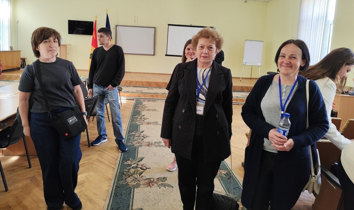 Учасниці тренінгу: жінки і дівчата: війна і відновлення. Прозорість і підзвітність влади”