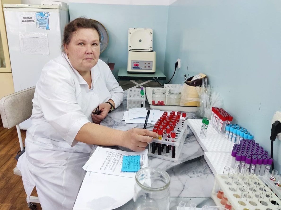 Лабороантка Юлія Головко