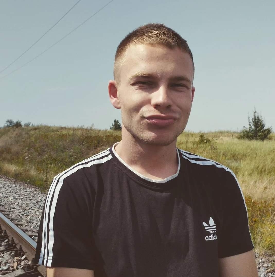 Артем Добровольський