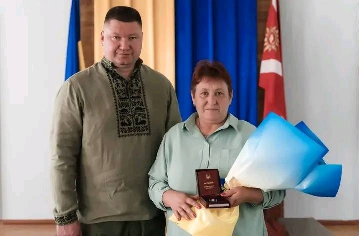 Віталій Пастушенко та мама полеглого захисника Олександра Калашника
