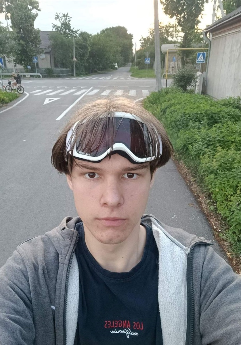 Артем Бондар