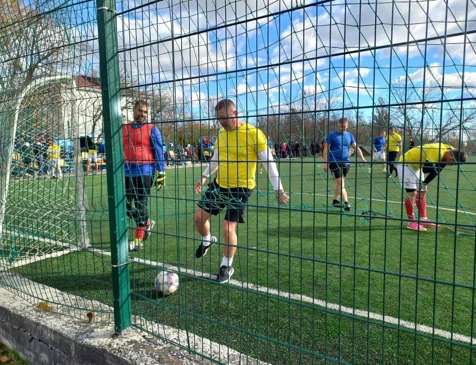 Під яас змвгань