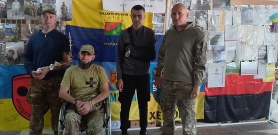 Микола Сернюк з побратимами в ГО "Майдан"
