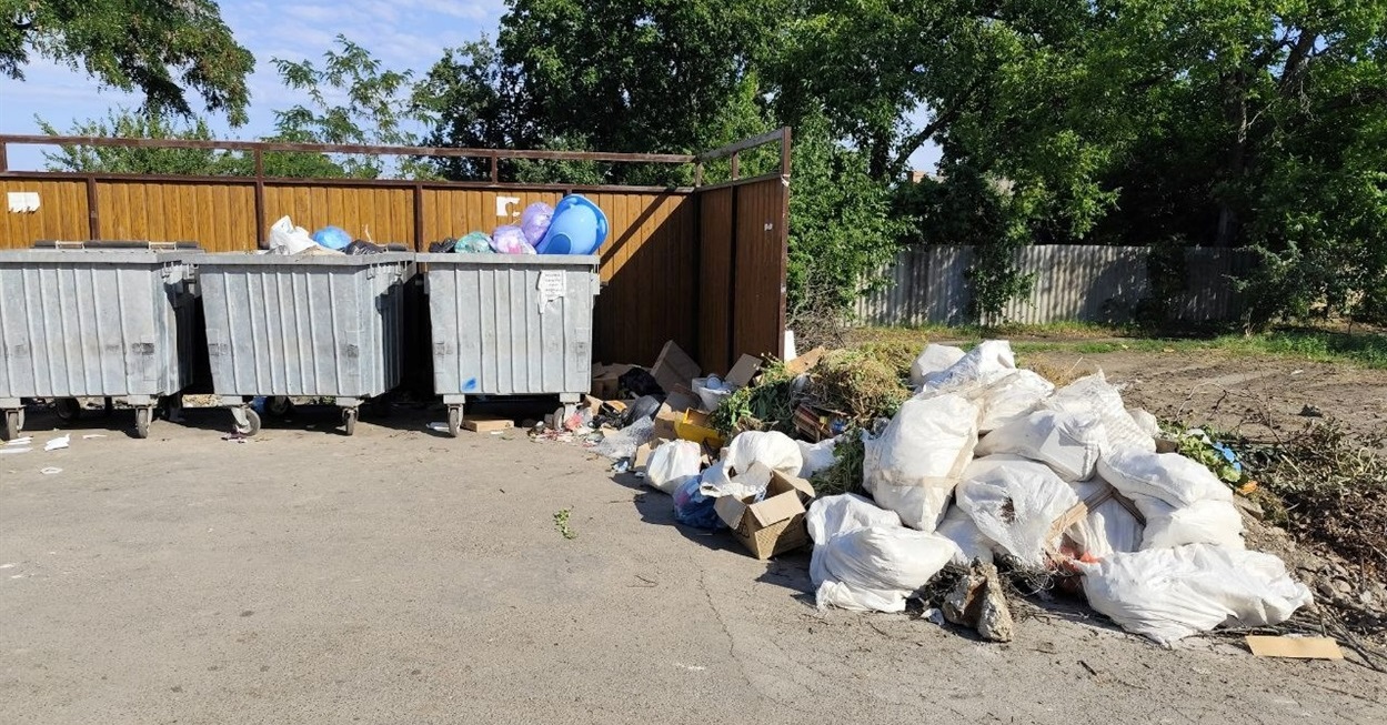 Майданчик для сміття у Знам'янці
