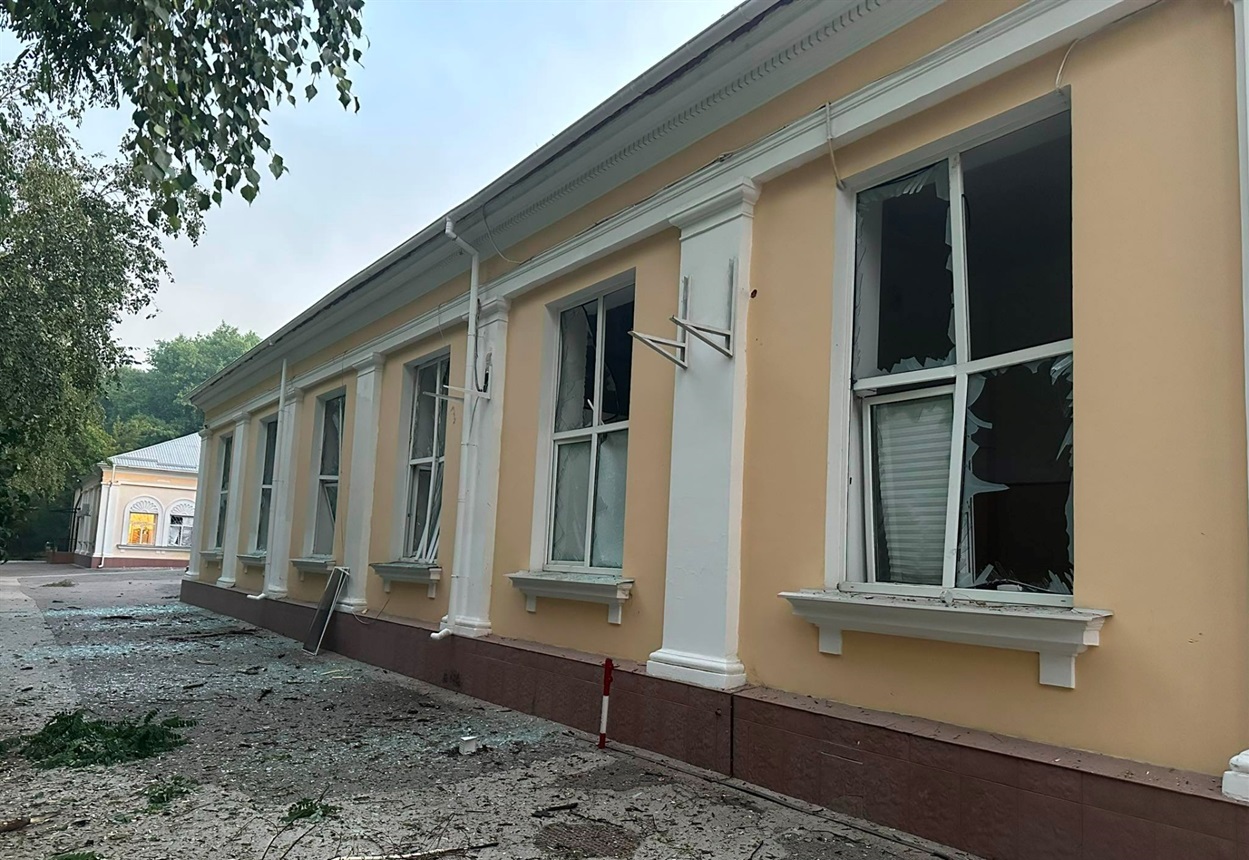 Кіровоградська обласна філармонія постраждала від ворожих дронів