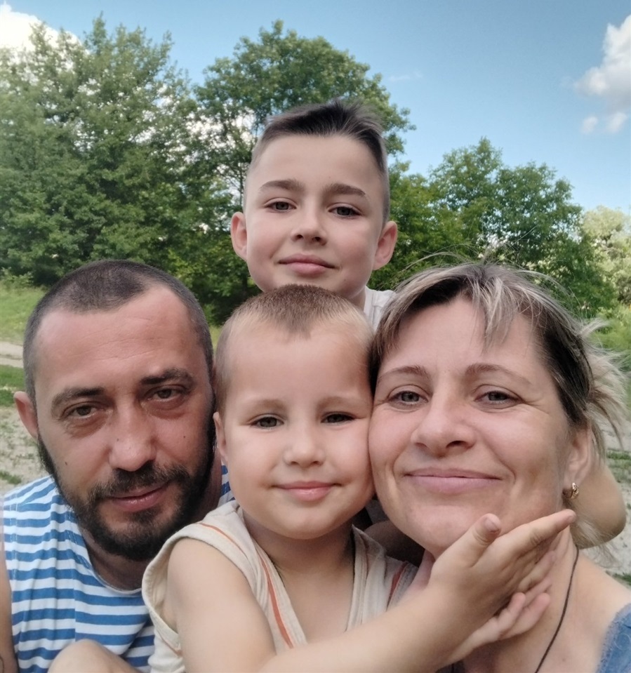 Віктор з Тетяною та дітьми
