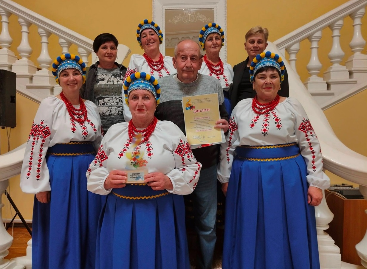 Вокальний колектив "Зорецвіт" Дмитрівського СБК