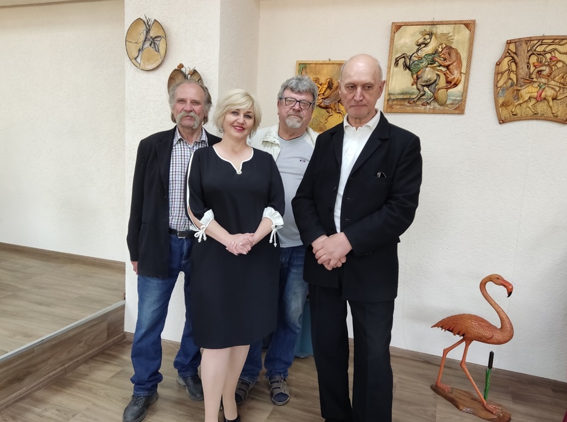 Вікторія Кравченко, Валентин Невкритий та відвідувачі виставки