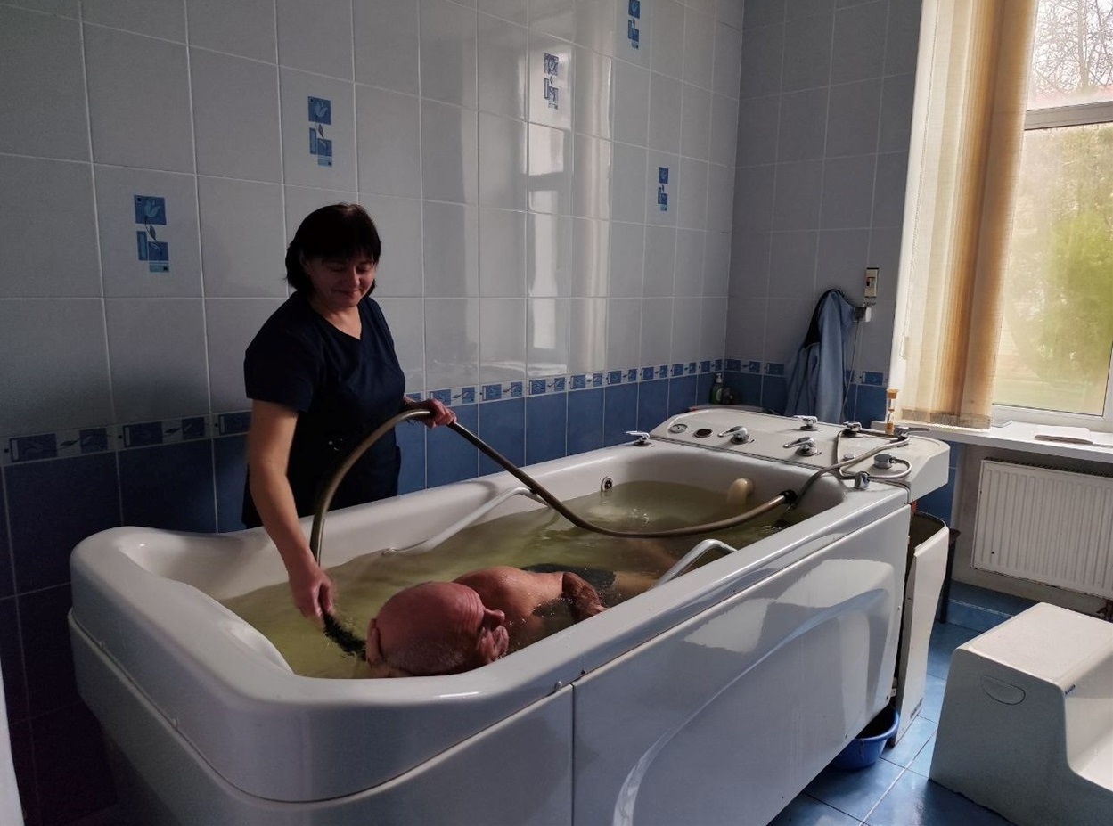 Процедура радонової ванни у Знам’янській бальнеологічній лікарні