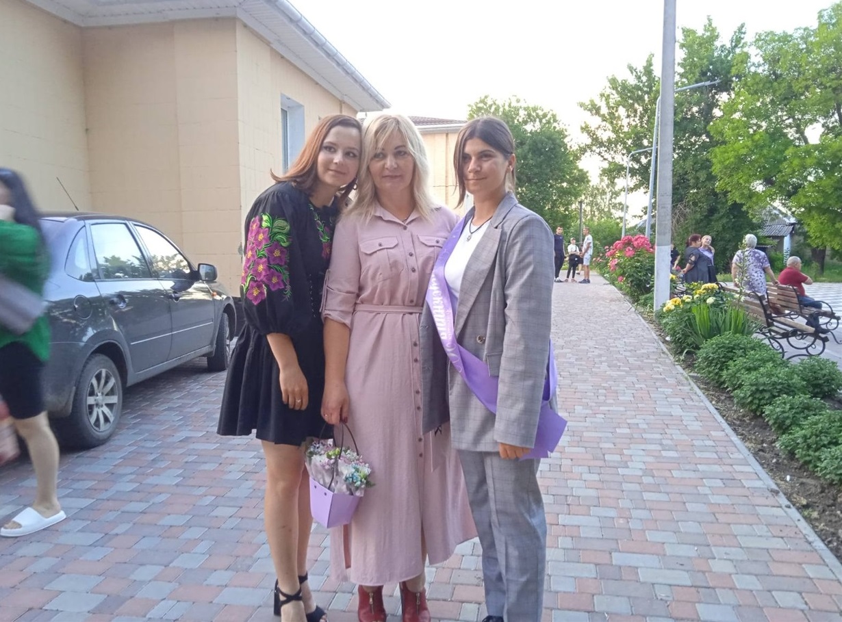 Світлана Онищенко з учнями