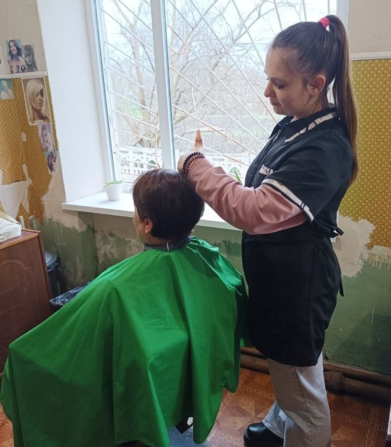 Під  час роботи в соціальній перукарні
