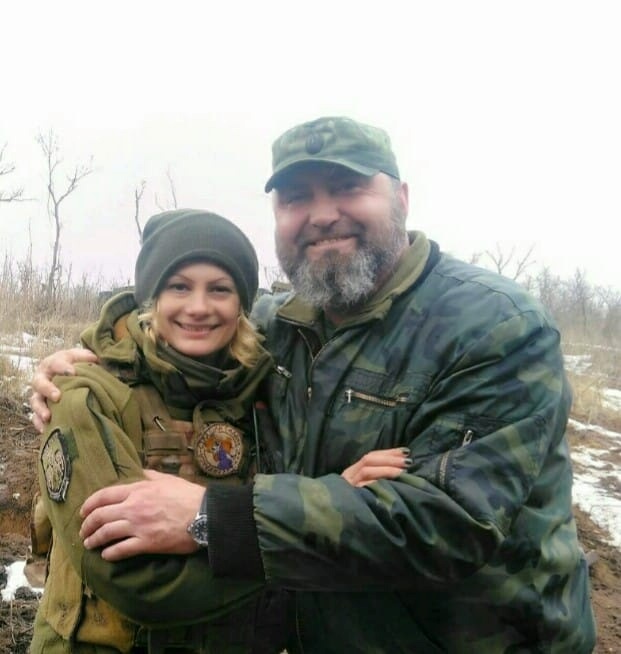 Марина з побратимом Романом, позивний "Сталкер"