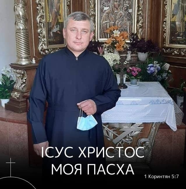 Отець Іван Проць під час служби у храмі Успіння Пресвятої Богородиці УГКЦ