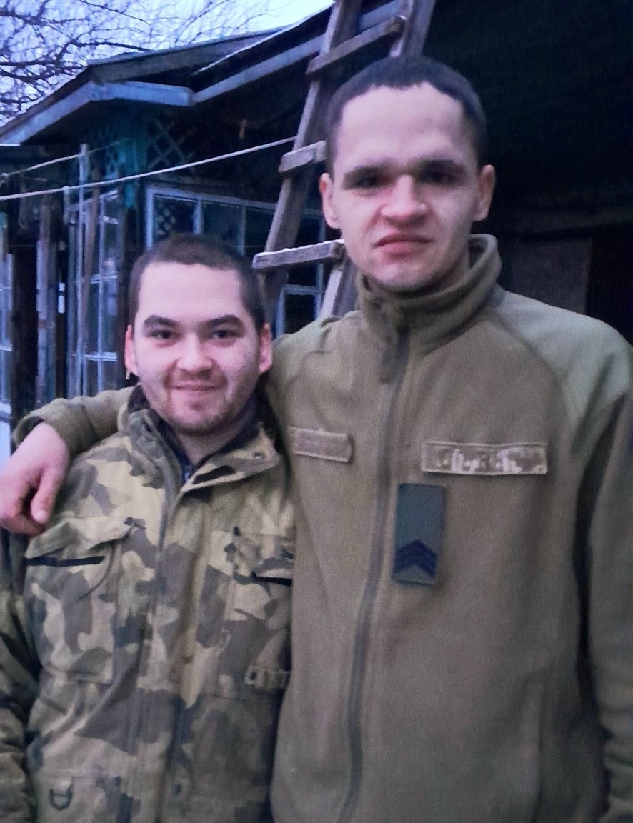 Дмитро Щербина з побратимом