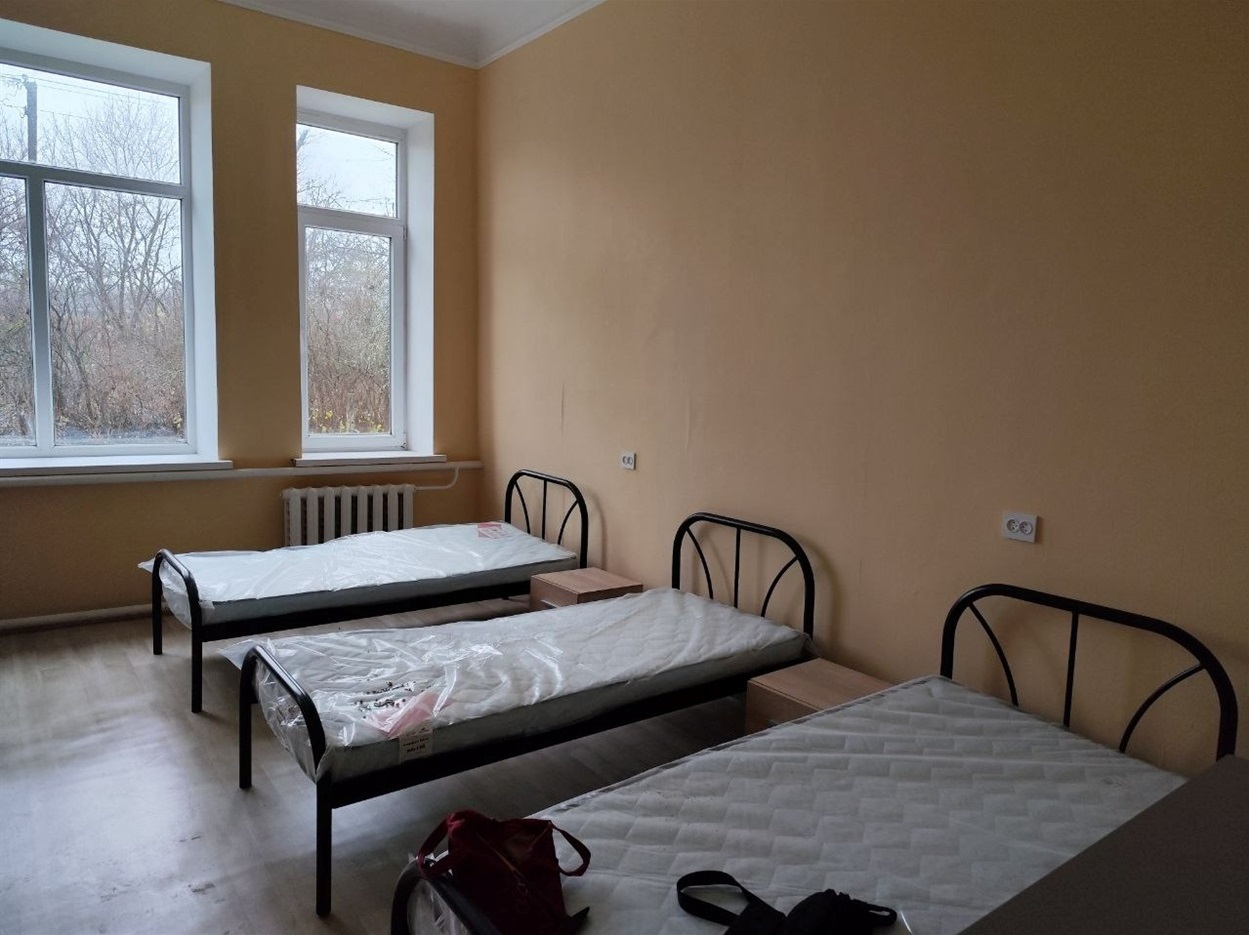 У приміщенні колишньої школи у Казарні