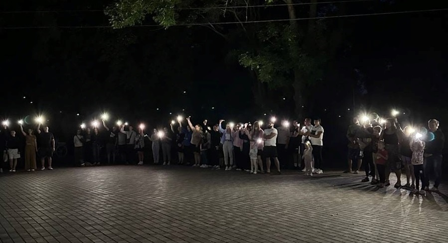 Жителі Дмитрівки під час Акції