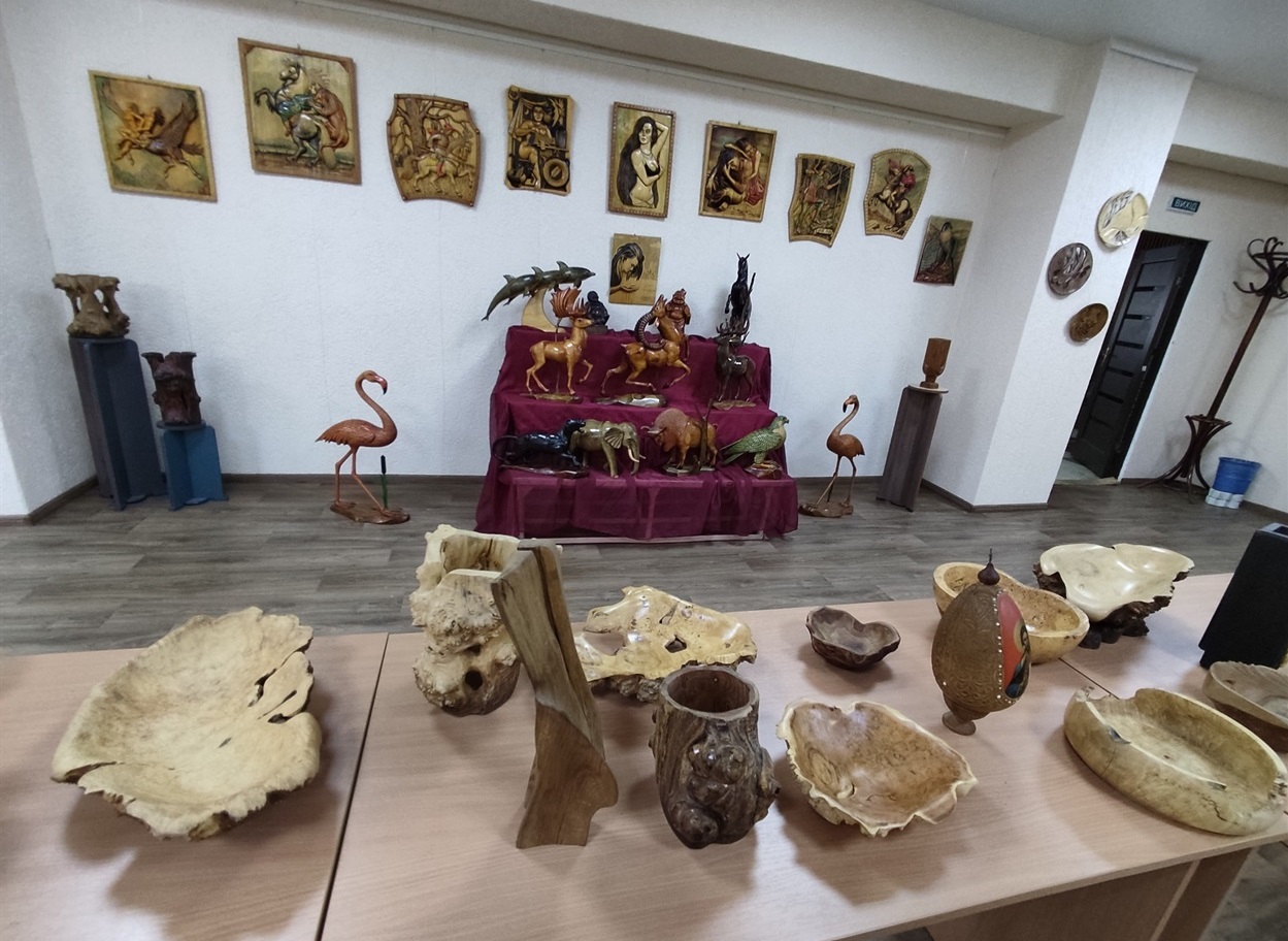 Виставка робіт знам'янських майстрів