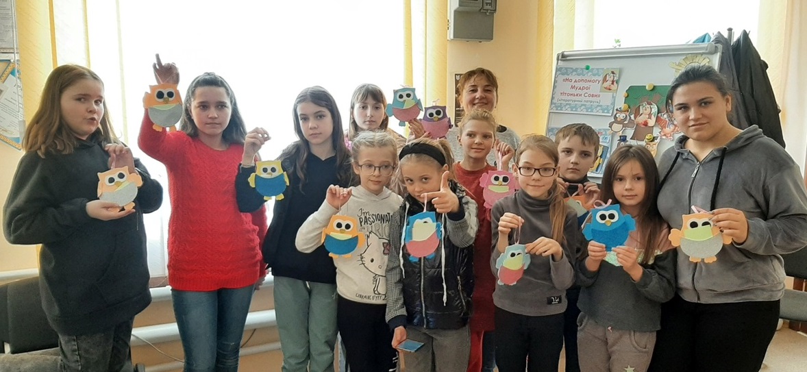 Відвідувачі Дмитрівської сільської бібліотеки