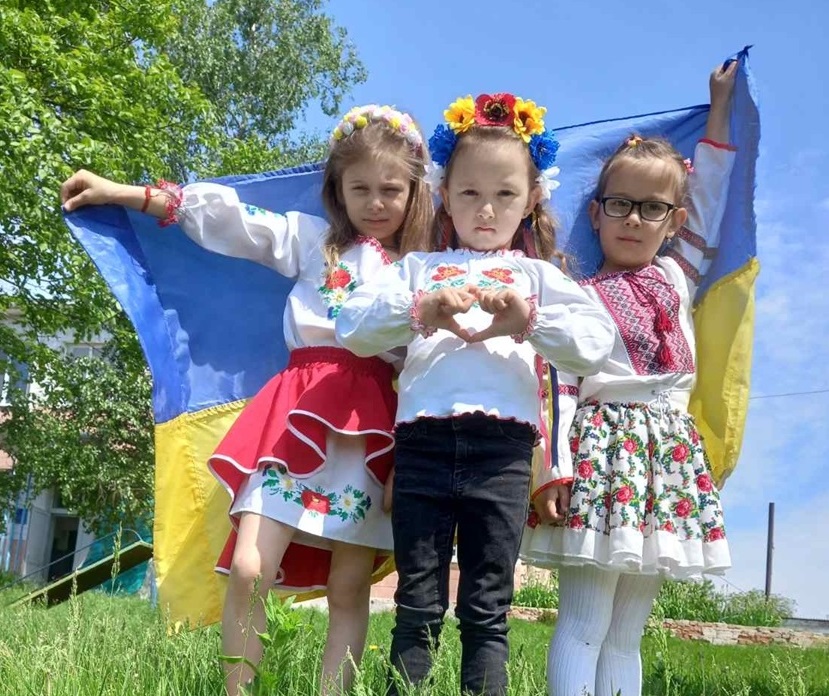Аріна Мудревська, Олександра Ткаченко та Марія Вивиріца