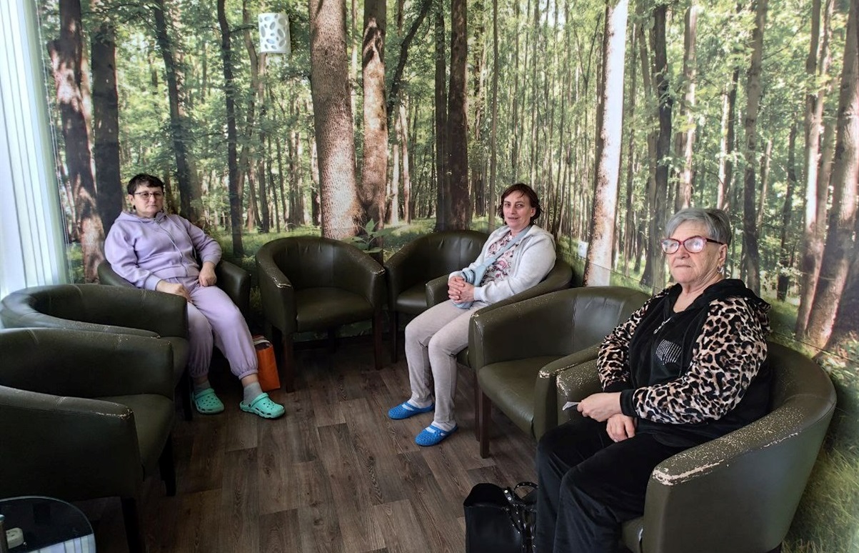 Відвідувачки закладу в кімнаті ароматерапії